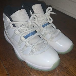 Legend blue Jordan 11s size 8.5